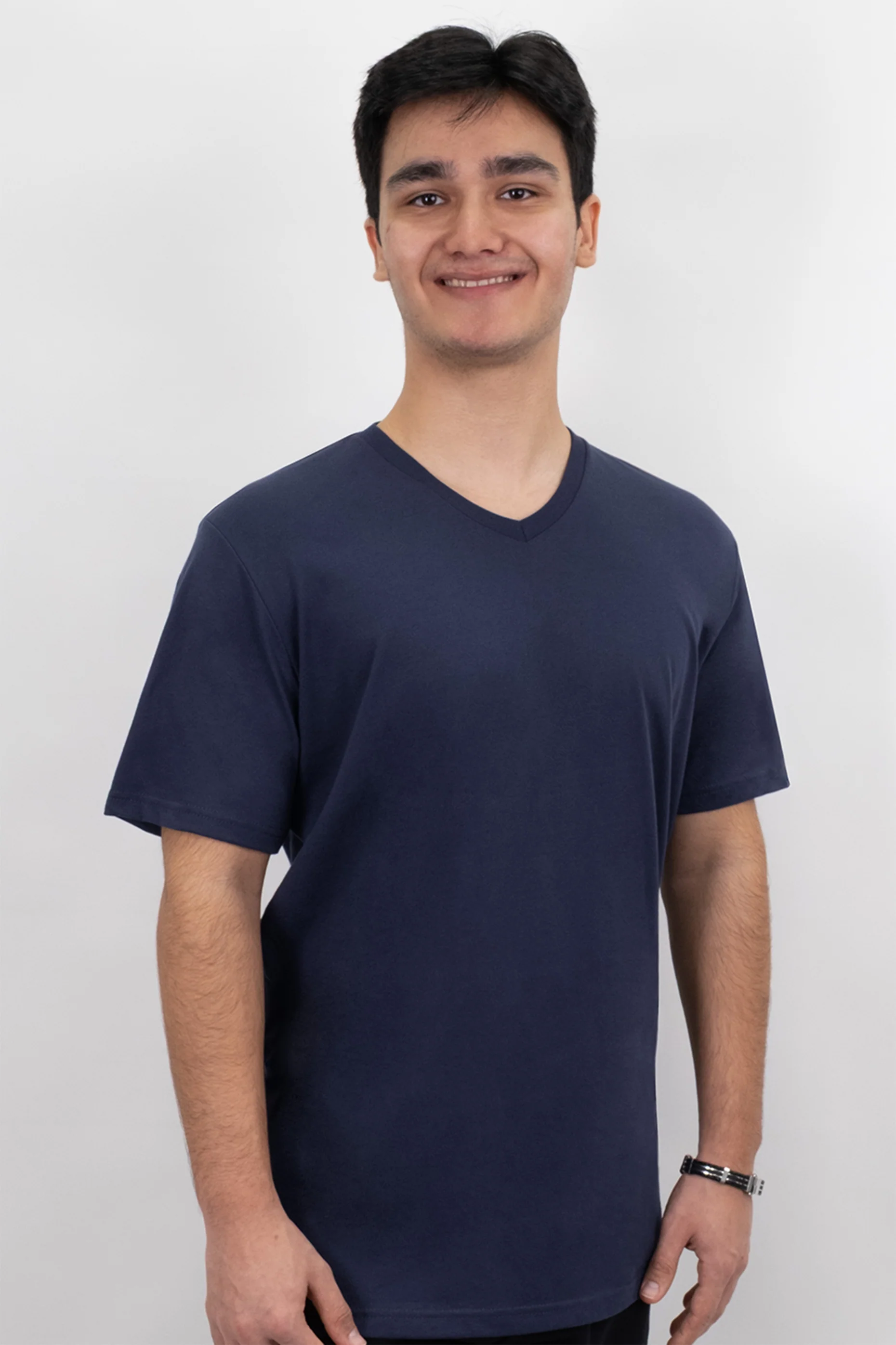 Laviva Sports V-Neck T-shirt - Image 4